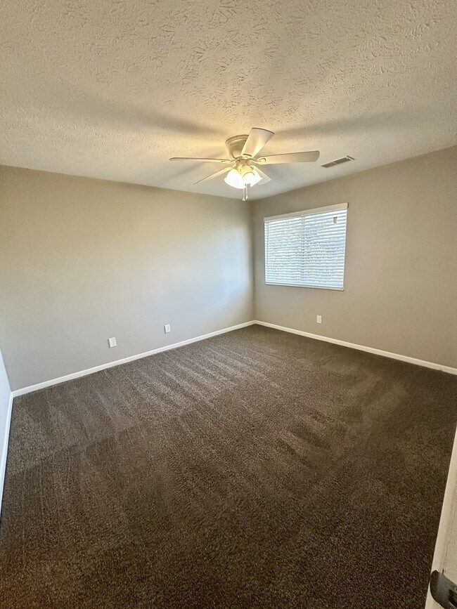 Foto del edificio - 8854 Eagleview Dr