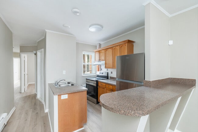 Building Photo - 3400 Reach St