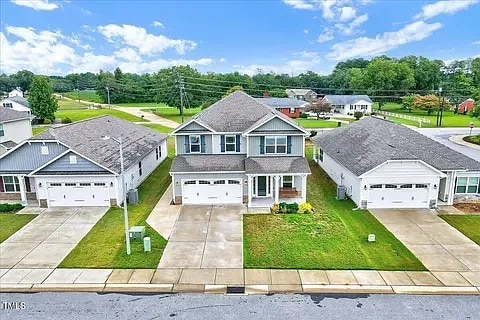 Building Photo - Room in House on Boomer St