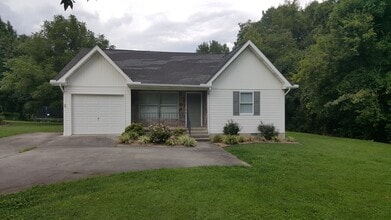 Building Photo - 201 Hicks Dr