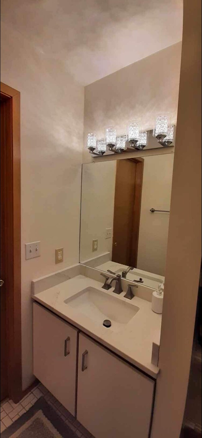 Foto del edificio - 301 Sunny View Ln
