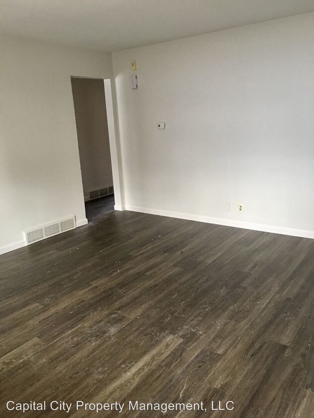 Foto principal - 501 W Lawrence Ave