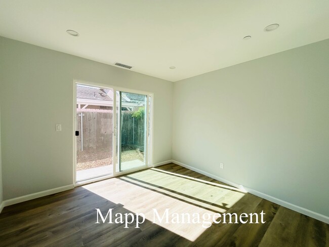 Building Photo - Brand-New 4-Bedroom Split-Level ADU in Res...