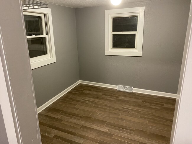 Foto del edificio - 2701 S 18th St