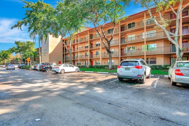 Foto del edificio - 12850 SW 4th Ct