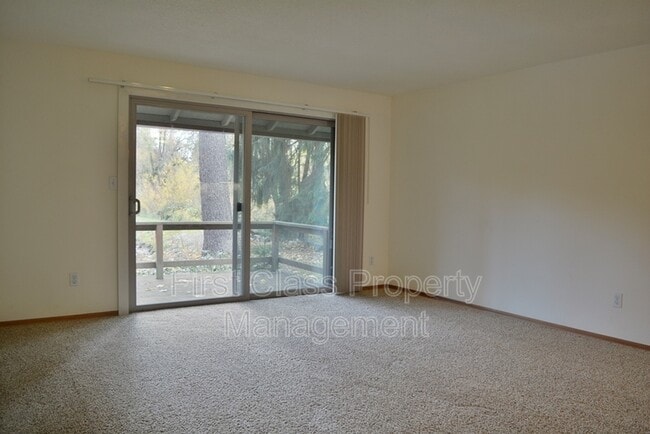 Building Photo - 3635 SW 87th Ave