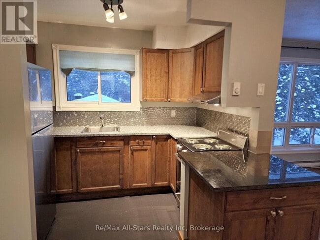 Building Photo - 25844 Hwy 35