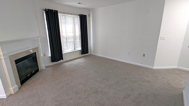 Building Photo - 12915 Alton Sq