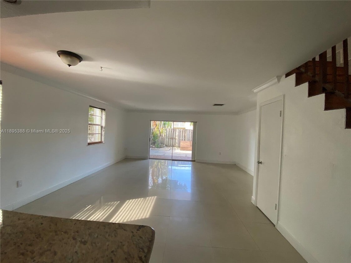 Foto principal - 8405 SW 137th Ave