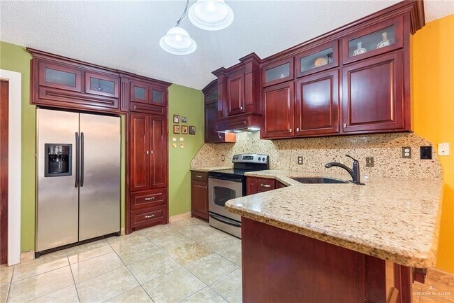 Foto del edificio - 1801 Crown Pointe Blvd