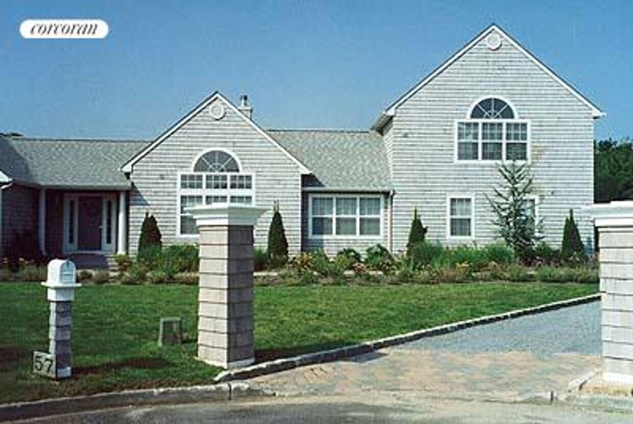 Primary Photo - 57 N Captains Neck Ln
