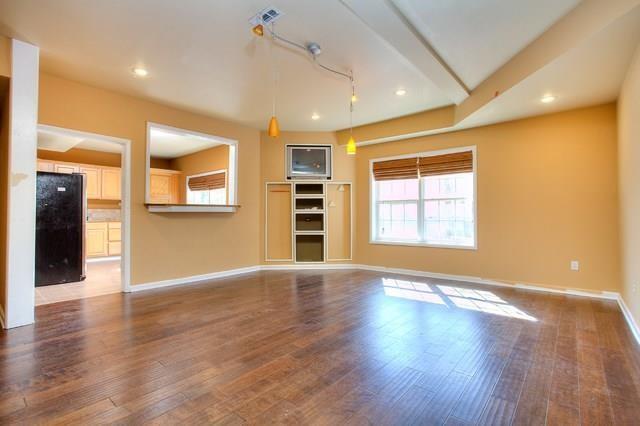 Foto del edificio - 1624 Longmont Dr
