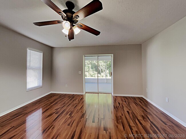 Foto del edificio - 4215 SW Jarmer Rd
