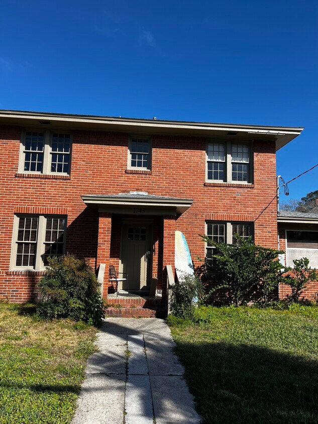 Primary Photo - 1745 Belmonte Ave