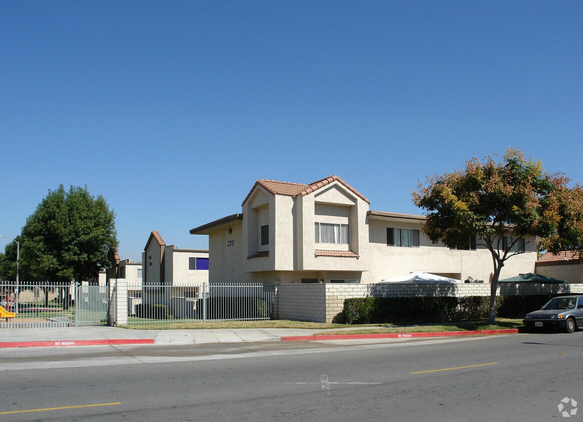CORONA DEL REY Apartments in Corona, CA Westside Rentals