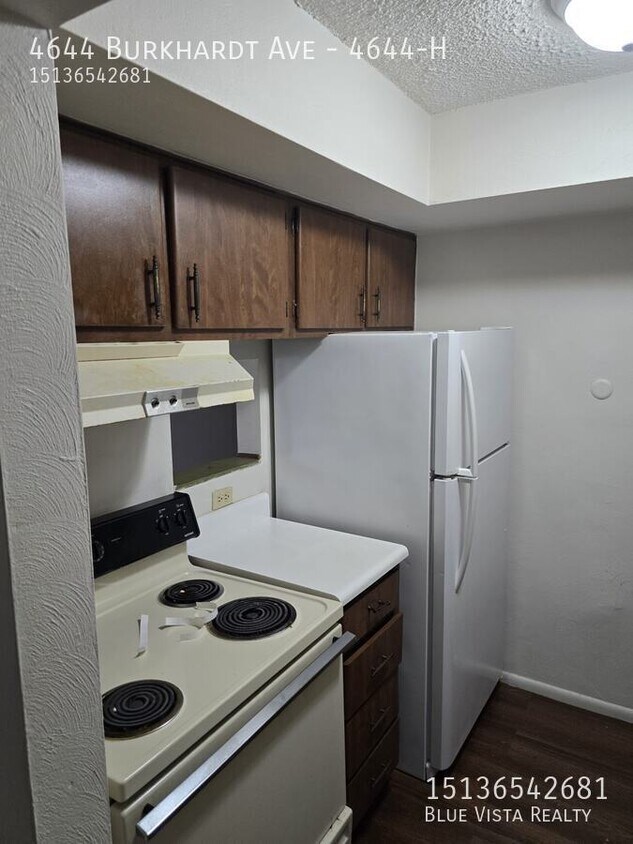 Foto del edificio - 4644 Burkhardt Ave