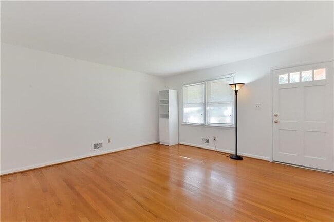 Building Photo - 1194 Laurel Hill Dr