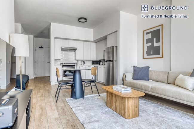 Foto del edificio - 855 W Madison St