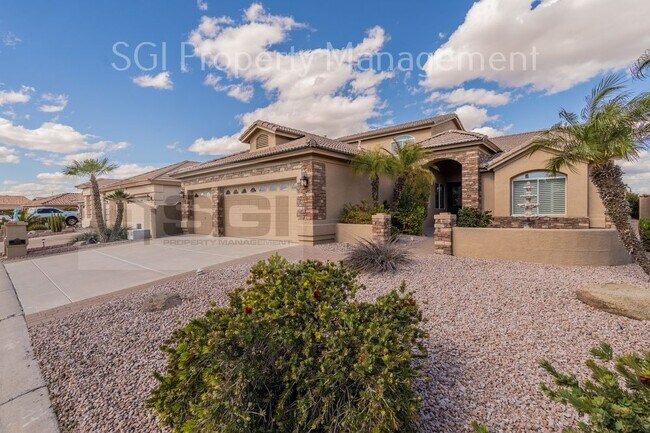 Building Photo - LARGE SUN LAKES 55+ HOME ON GOLF COURSE!