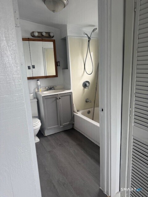 Building Photo - 27 Melba St