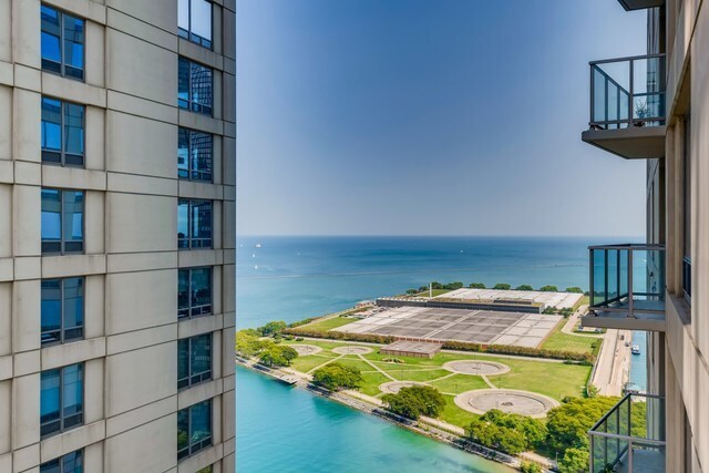 Foto del edificio - 600 N Lake Shore Dr