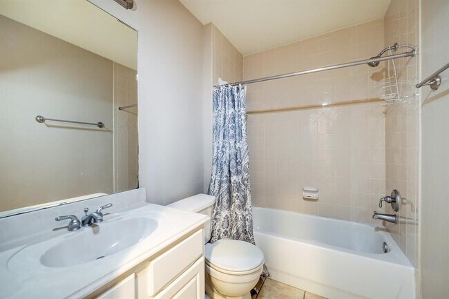 Foto del edificio - 5314 Blossom St
