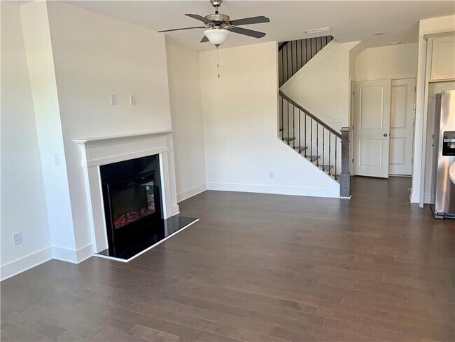 Building Photo - 212 N Auburn Landing Pl
