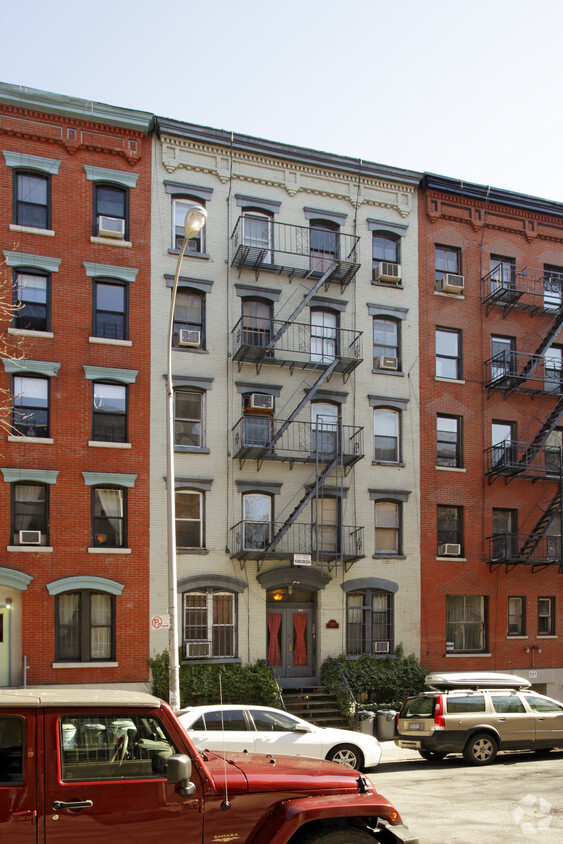 Building Photo - 529 E 6th St