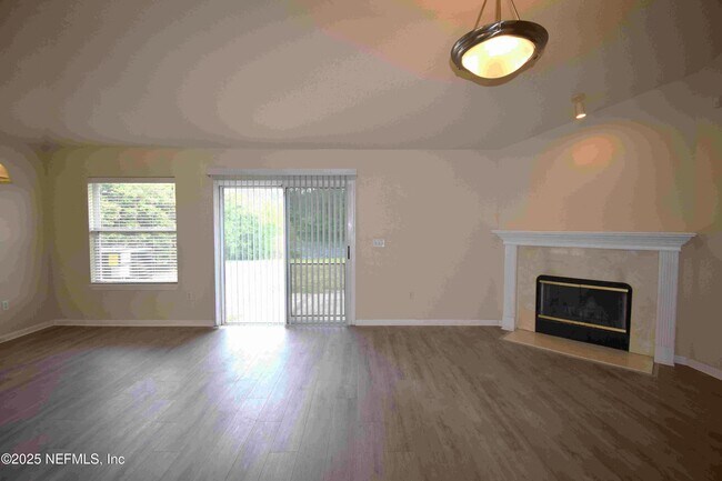 Building Photo - 9338 Prosperity Lake Dr