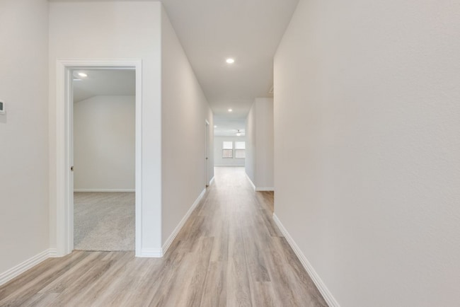 Building Photo - 2220 Dunbar Dr