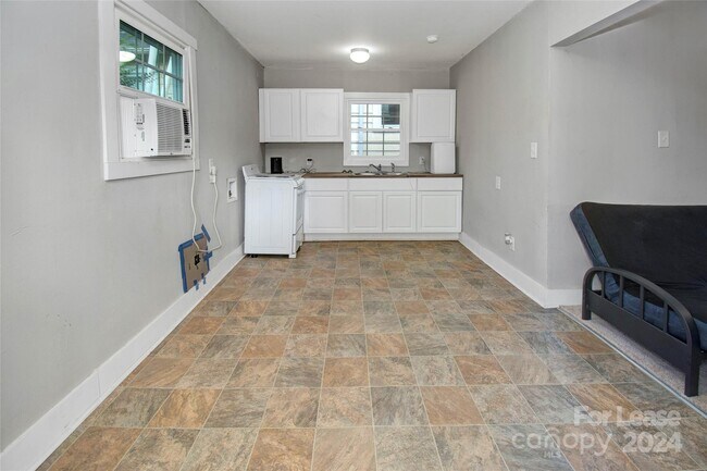 Foto del edificio - 1740 Hawthorne Ln