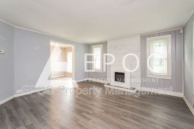 Photo - 1615 Zeverly St House