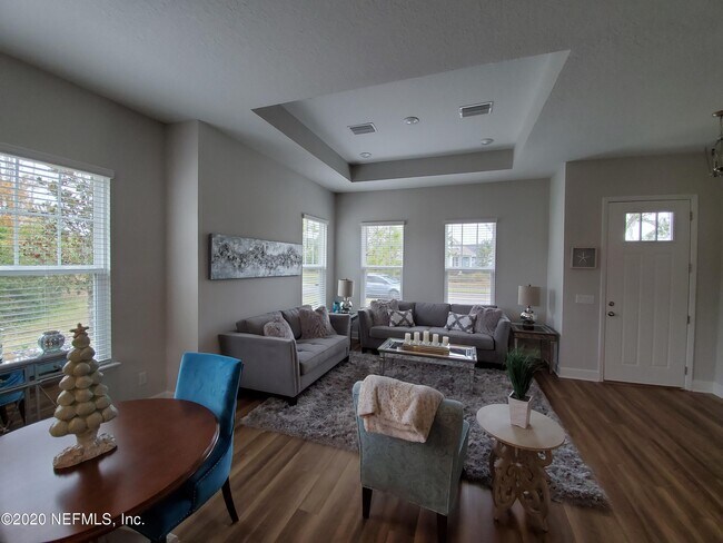 Building Photo - 70 Seastar Ct