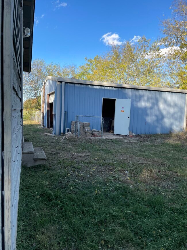 Building Photo - 4006 VZ County Road 1502