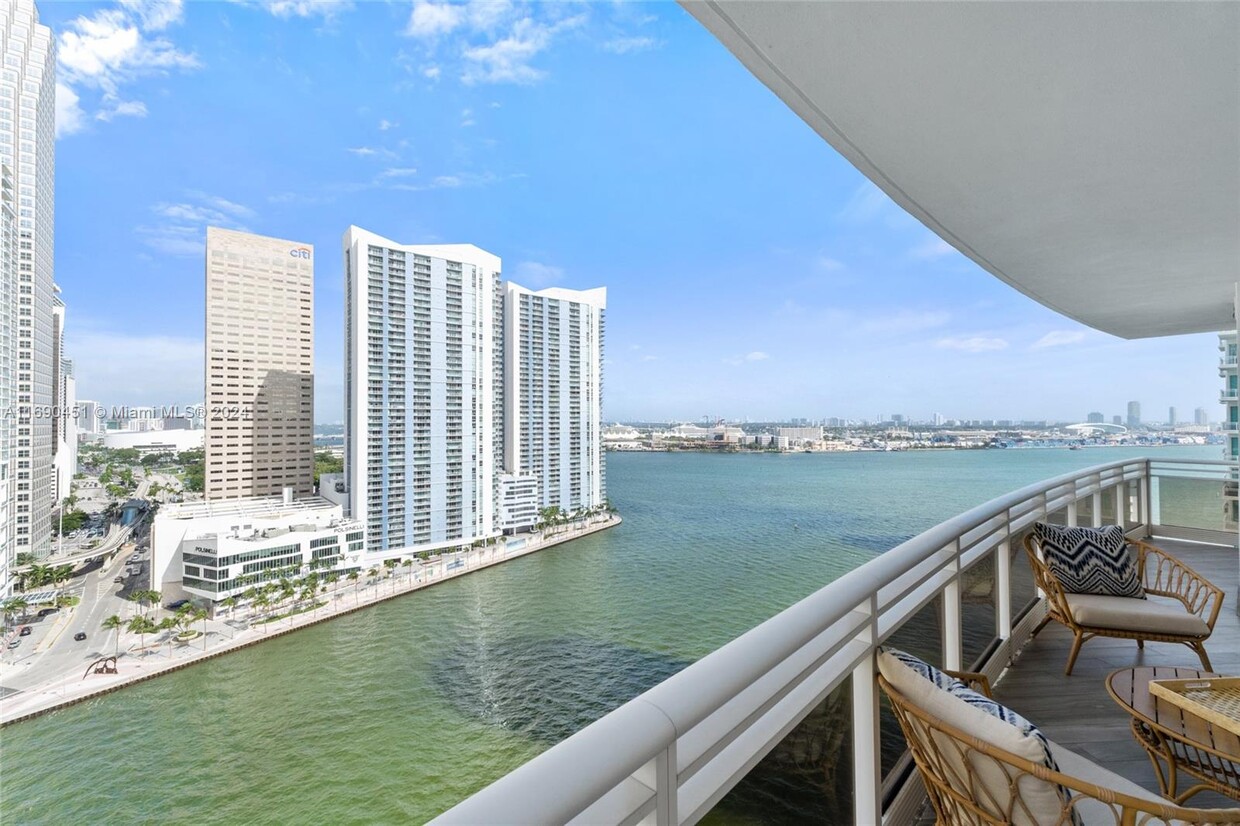 Foto principal - 901 Brickell Key Blvd