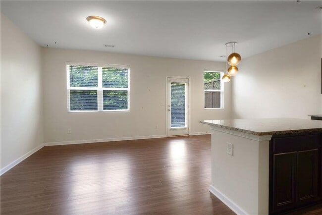 Foto del edificio - 6353 Mountain Home Way