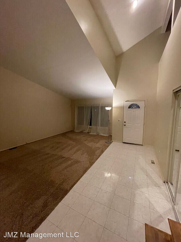 Primary Photo - 3 br, 2 bath House - 42195 Park Ridge Rd