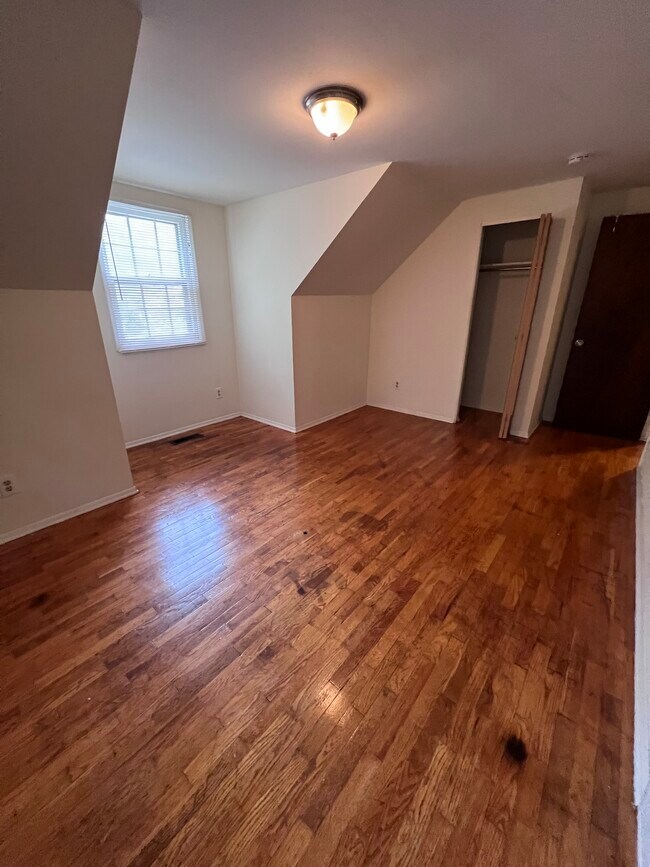 Building Photo - 1985 N Harrison Rd