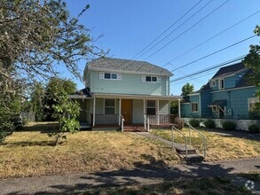 Building Photo - 557 W 16th Ave