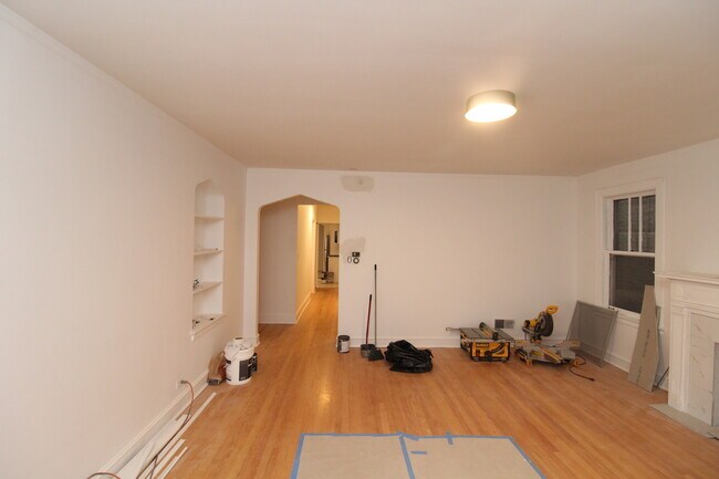 Foto del edificio - 5801 N Richmond St