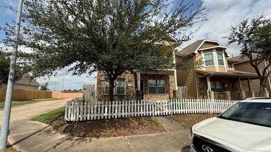 Building Photo - 7346 Autumn Sun Dr