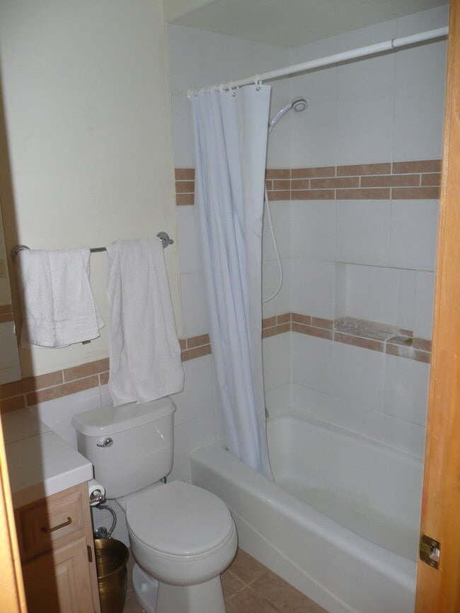 ducha del baño - 127 Haystacker Dr