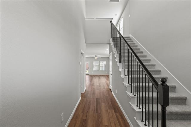 Building Photo - 3935 Worth Dr