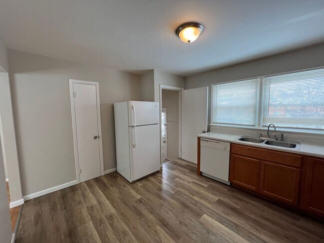 Foto del edificio - Adorable 2 Bedroom Home Available in Overland!