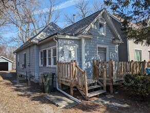 Building Photo - 2113 Mulberry St