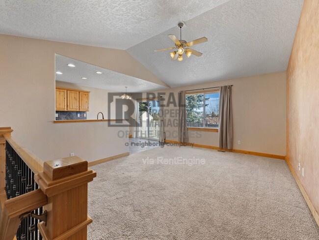 Foto del edificio - 8924 Smoke Signal Way