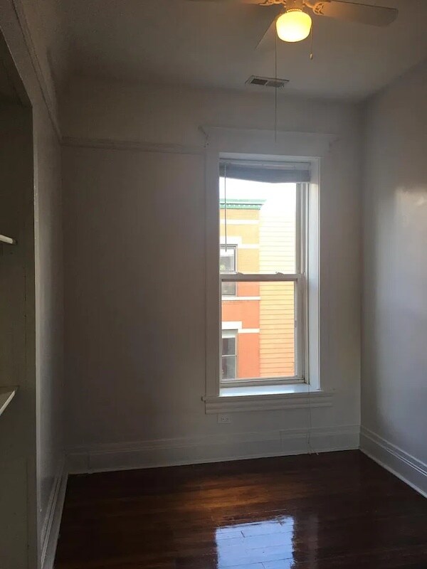 Foto del edificio - 753 W Schubert Ave