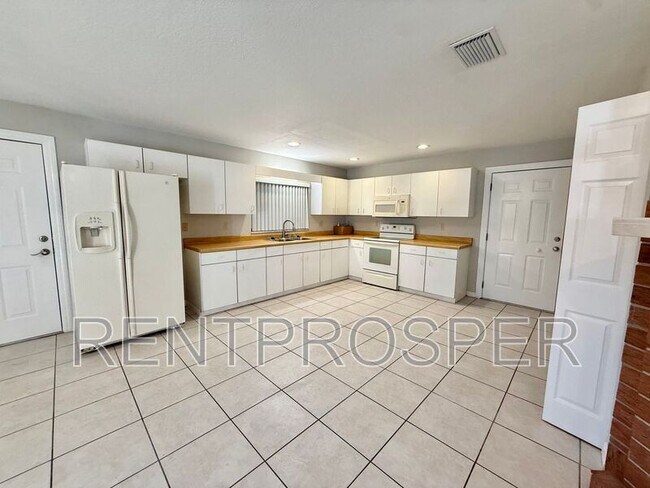 Foto del edificio - 2201 Granada Blvd