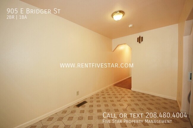 Foto del edificio - 905 E Bridger St