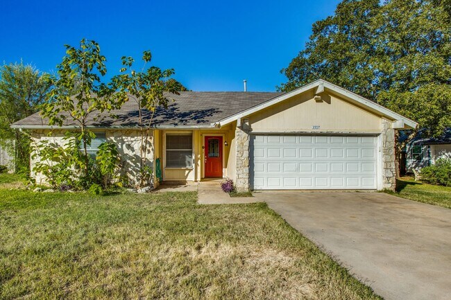 Building Photo - Cute One Story 3 Bedroom Brushy Creek Home